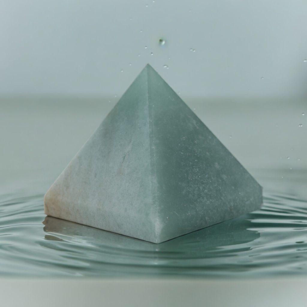 Green Aventurine Pyramid | Safety for Heart Attack - 50mm