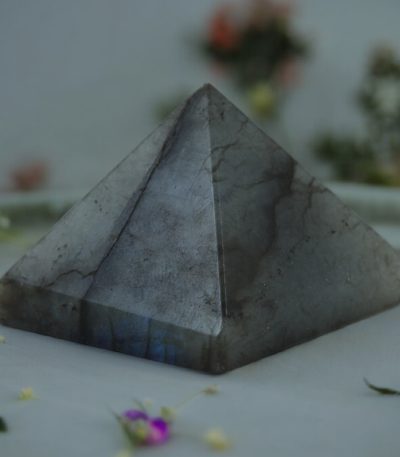 Labradorite Pyramid | Pain Management - 50mm * 50mm